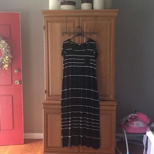 Old Navy Maternity Dress